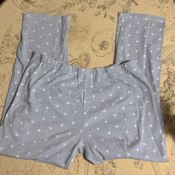 Grey maternity pajamas with white stars. - Picture 8 of 14